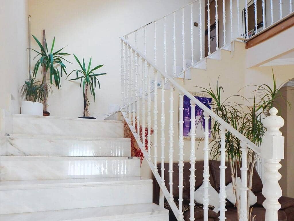 5 bedroom Villa for sale in Santander with pool garage - € 1,050,000 (Ref: 10027000)