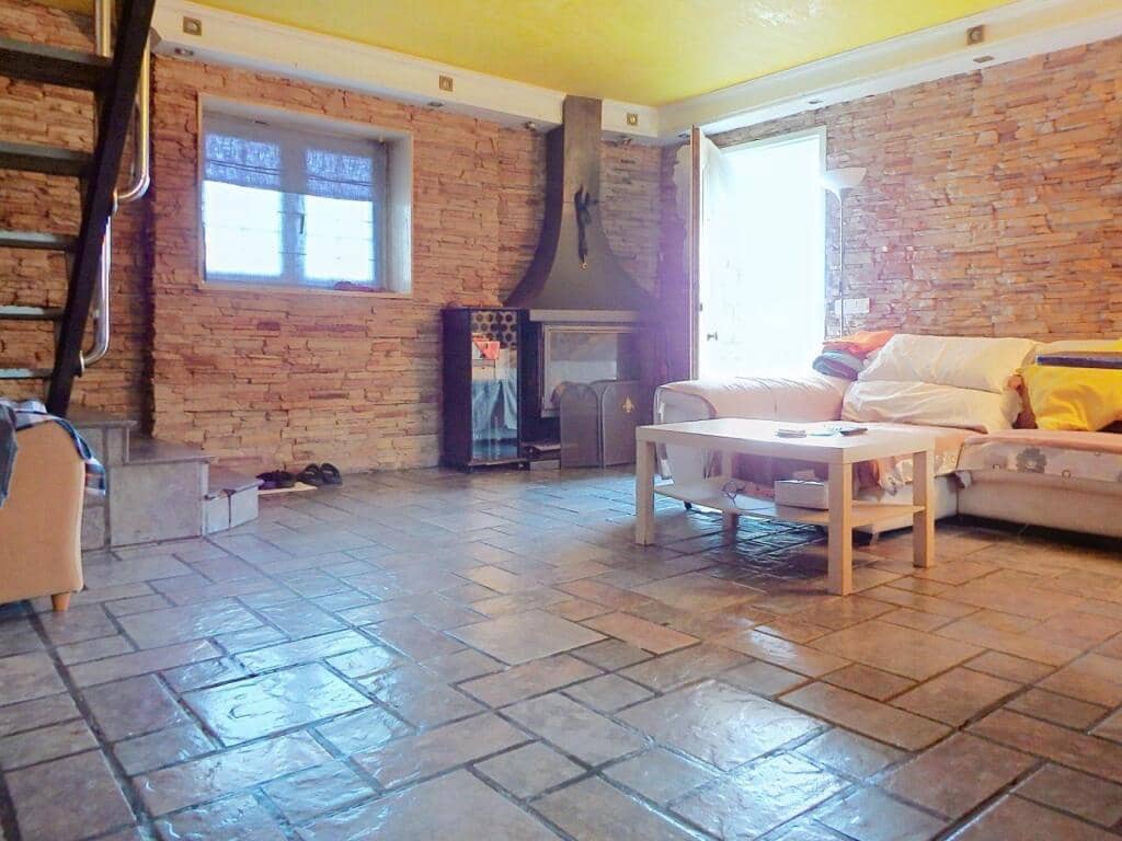 5 bedroom Villa for sale in Santander with pool garage - € 1,050,000 (Ref: 10027000)