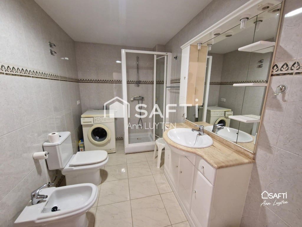 3 bedroom Penthouse for sale in Roses with garage - € 399,000 (Ref: 10027001)