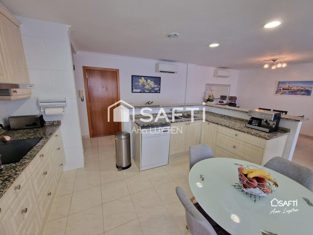 3 bedroom Penthouse for sale in Roses with garage - € 399,000 (Ref: 10027001)