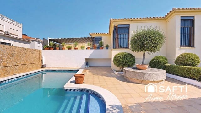 6 Zimmer Villa zu verkaufen in Llançà mit Pool - 790.000 € (Ref: 10030228)