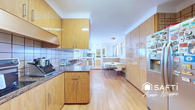 6 Zimmer Villa zu verkaufen in Llançà mit Pool - 790.000 € (Ref: 10030228)