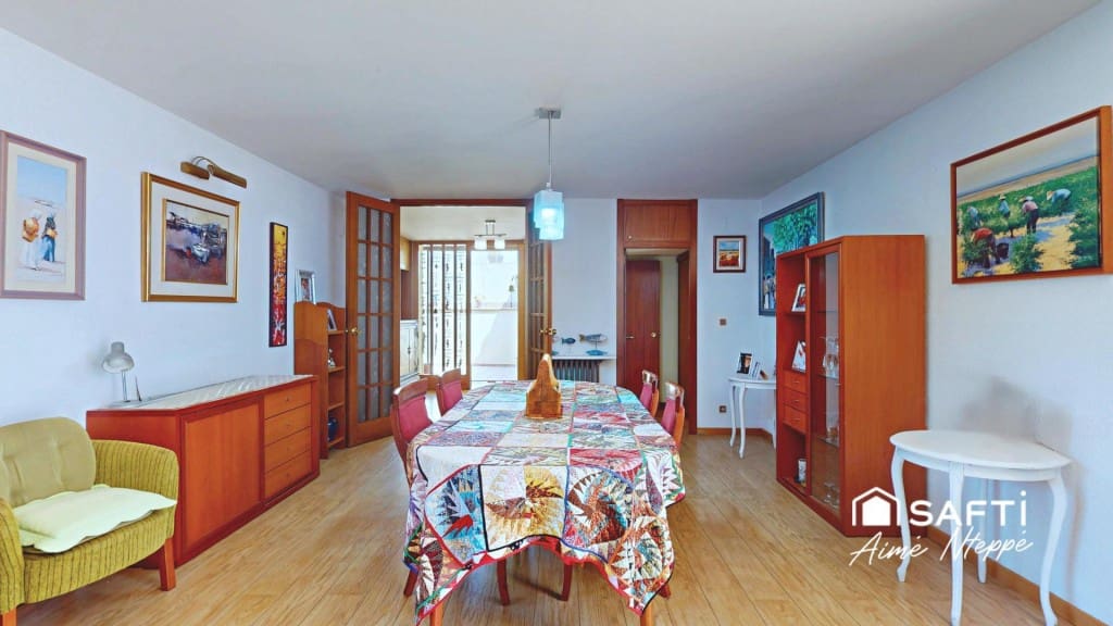 6 Zimmer Villa zu verkaufen in Llanca mit Pool - 790.000 € (Ref: 10030228)