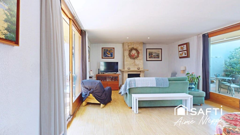 6 Zimmer Villa zu verkaufen in Llanca mit Pool - 790.000 € (Ref: 10030228)