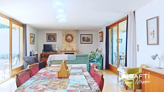 6 Zimmer Villa zu verkaufen in Llançà mit Pool - 790.000 € (Ref: 10030228)
