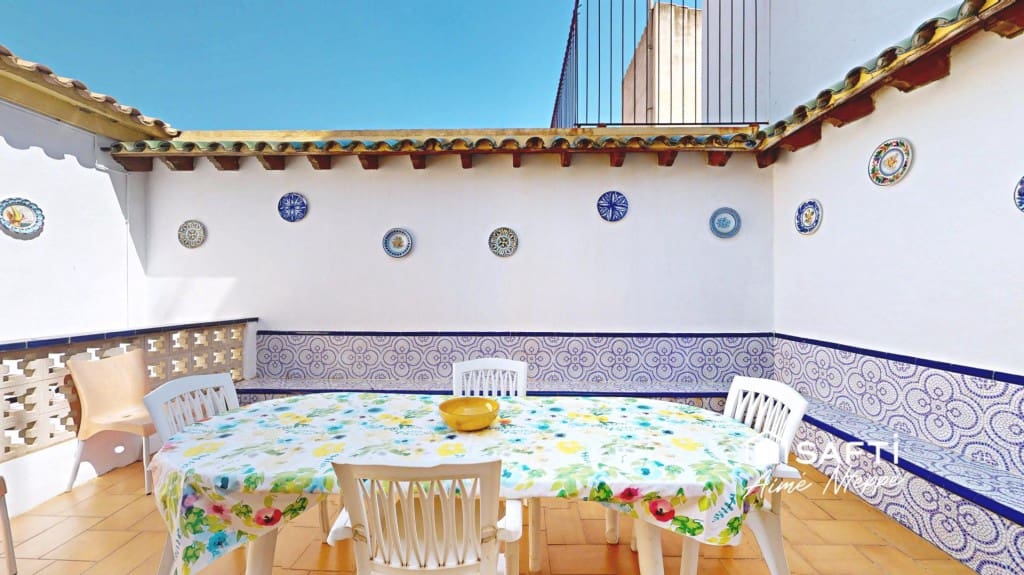 6 Zimmer Villa zu verkaufen in Llanca mit Pool - 790.000 € (Ref: 10030228)