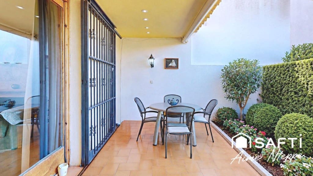 6 Zimmer Villa zu verkaufen in Llanca mit Pool - 790.000 € (Ref: 10030228)
