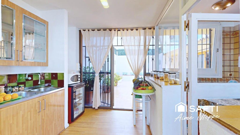 6 Zimmer Villa zu verkaufen in Llanca mit Pool - 790.000 € (Ref: 10030228)