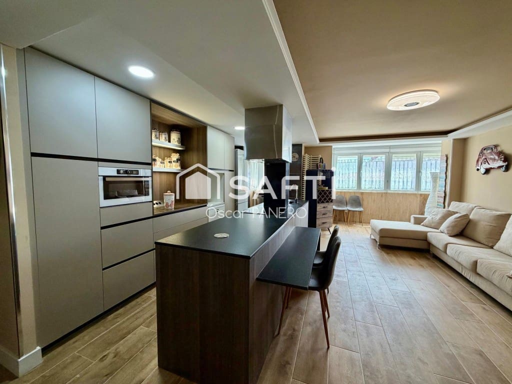3 sovrum Lägenhet till salu i Leon stad - 275 000 € (Ref: 10030232)