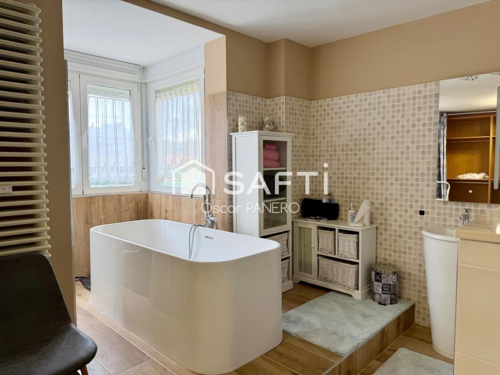 3 sovrum Lägenhet till salu i Leon stad - 275 000 € (Ref: 10030232)