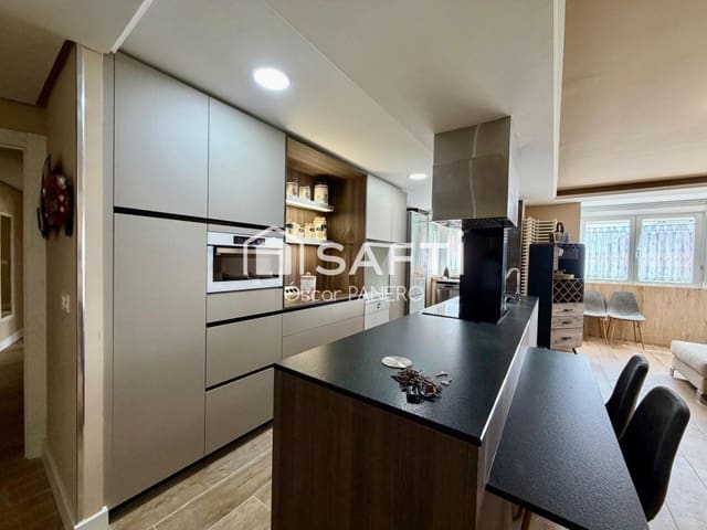 3 bedroom Apartment for sale in León city - € 275,000 (Ref: 10030232)