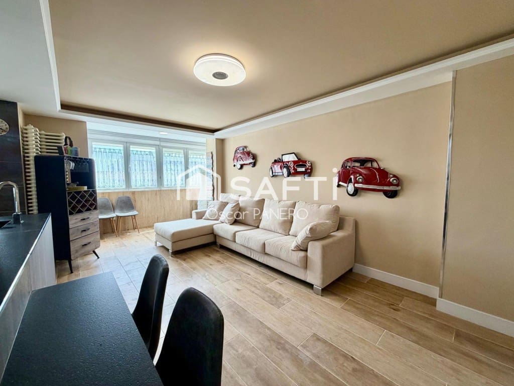 3 sovrum Lägenhet till salu i Leon stad - 275 000 € (Ref: 10030232)