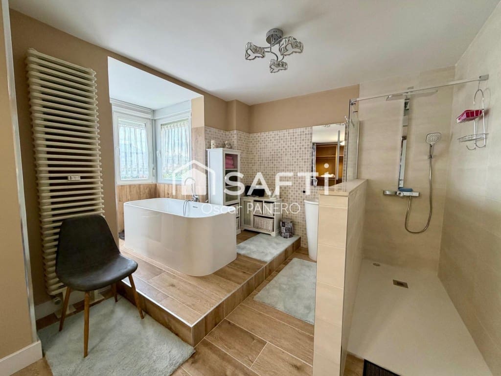 3 sovrum Lägenhet till salu i Leon stad - 275 000 € (Ref: 10030232)