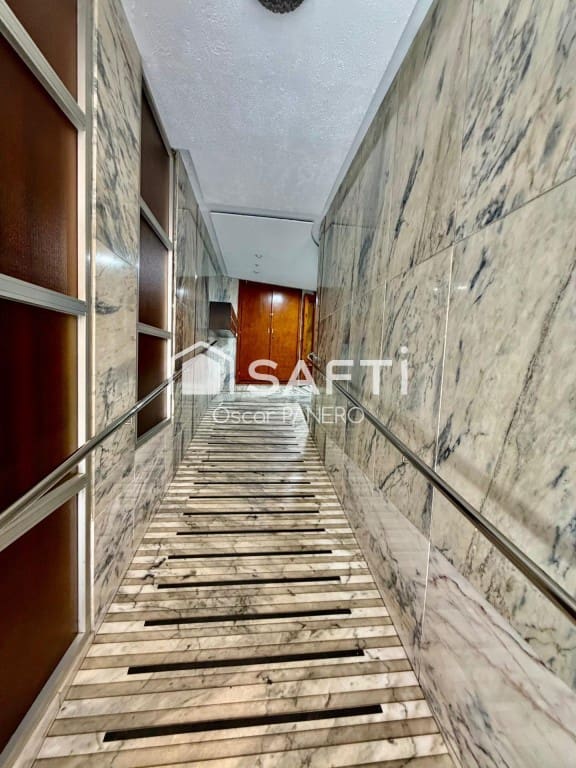 3 sovrum Lägenhet till salu i Leon stad - 275 000 € (Ref: 10030232)