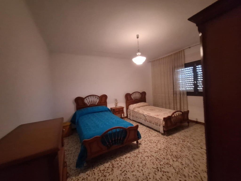Chalet de 4 habitaciones en Turre en venta con garaje - 215.000 € (Ref: 10031699)