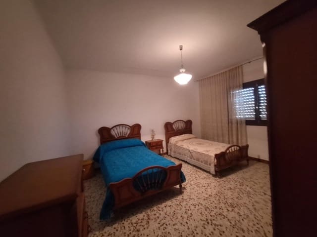 Chalet de 4 habitaciones en Turre en venta con garaje - 215.000 € (Ref: 10031699)
