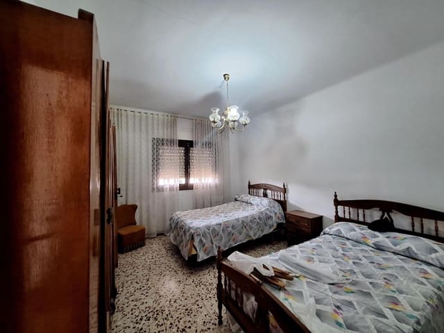 Chalet de 4 habitaciones en Turre en venta con garaje - 215.000 € (Ref: 10031699)