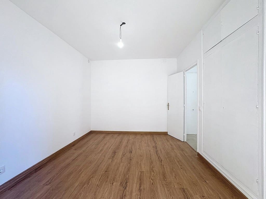 2 bedroom Apartment for sale in Roses - € 199,000 (Ref: 10031702)