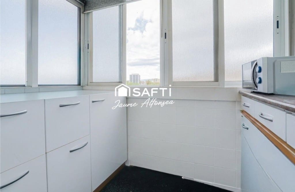 3 slaapkamer Appartement te koop in L'Hospitalet de Llobregat met garage - € 490.000 (Ref: 10033620)
