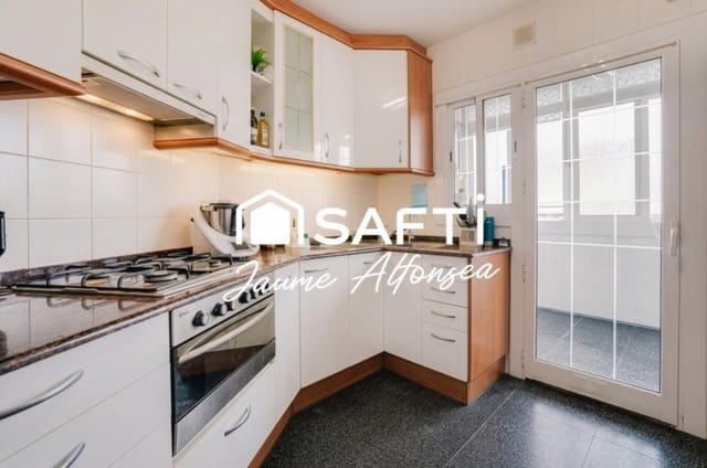 3 bedroom Apartment for sale in L'Hospitalet de Llobregat with garage - € 490,000 (Ref: 10033620)