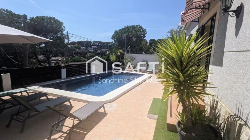 4 sypialnia Willa na sprzedaż w Vidreres - 299 000 € (Ref: 10035088)