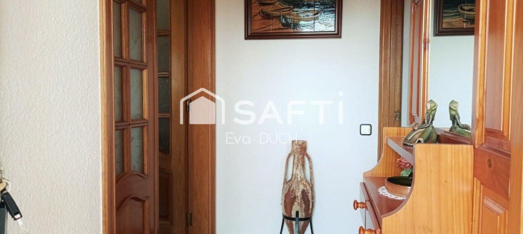 4 bedroom Villa for sale in Sils with pool garage - € 315,000 (Ref: 10035090)