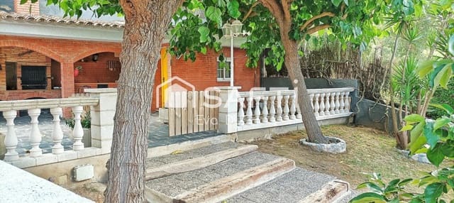 4 sypialnia Willa na sprzedaż w Mas Altaba, Maçanet de la Selva z basenem garażem - 380 000 € (Ref: 10035091)