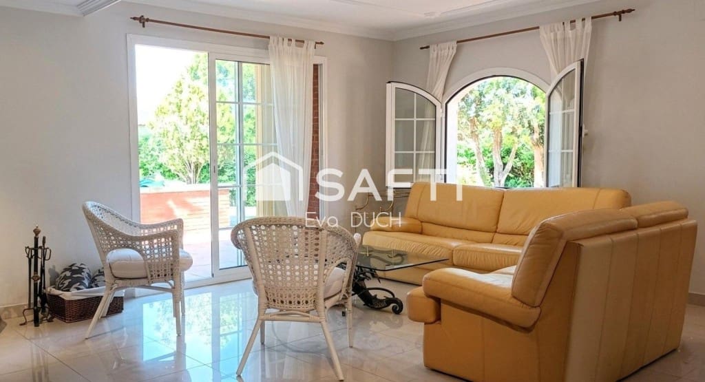 4 camera da letto Villa in vendita in Macanet de la Selva con piscina garage - 380.000 € (Rif: 10035091)