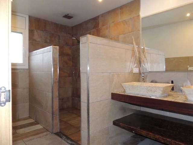 3 camera da letto Villa in vendita in Mas Altaba, Maçanet de la Selva con piscina - 320.000 € (Rif: 10035093)