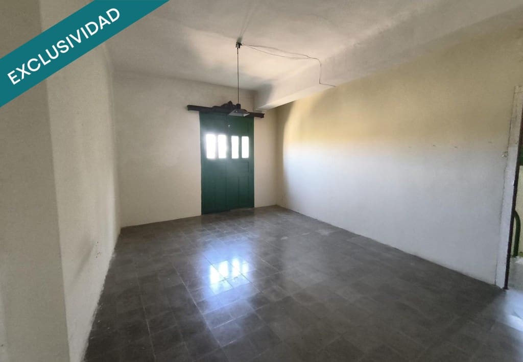 2 bedroom Villa for sale in Torres de Barbues with garage - € 79,000 (Ref: 10035094)