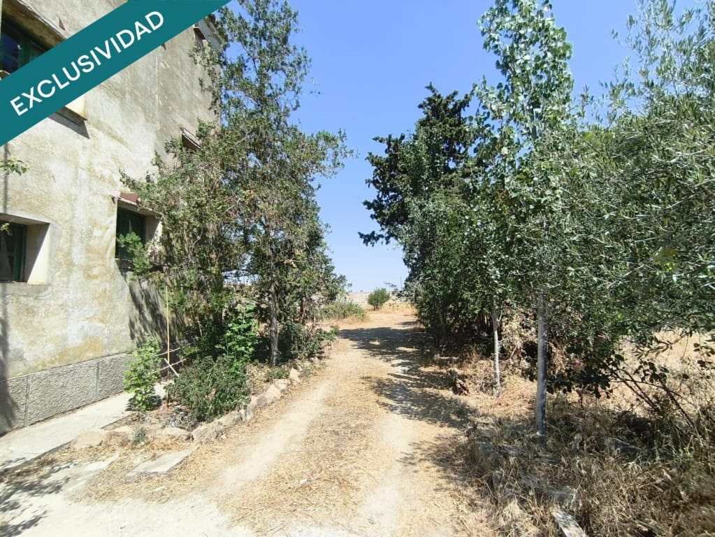 2 bedroom Villa for sale in Torres de Barbues with garage - € 79,000 (Ref: 10035094)