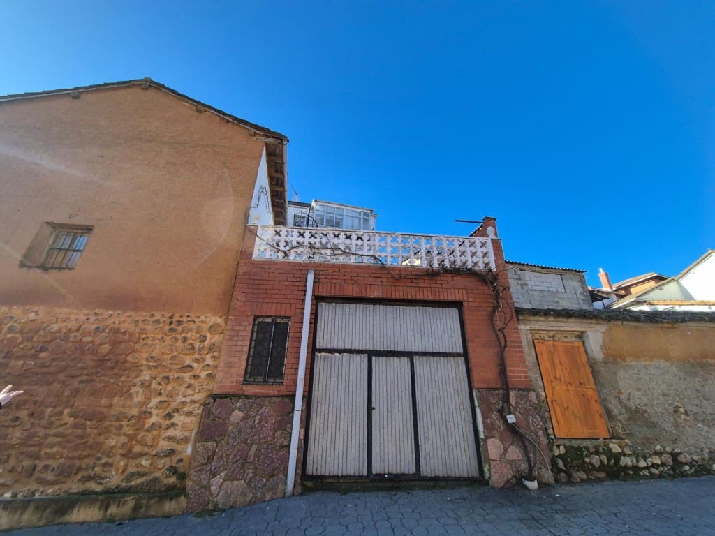 3 slaapkamer Appartement te koop in Almanza - € 65.000 (Ref: 10035095)