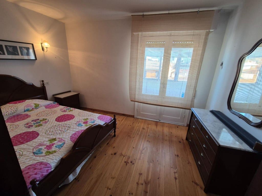 3 slaapkamer Appartement te koop in Almanza - € 65.000 (Ref: 10035095)