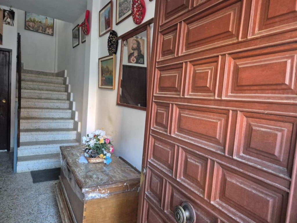 3 slaapkamer Appartement te koop in Almanza - € 65.000 (Ref: 10035095)