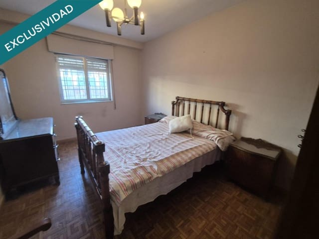 4 chambre Villa/Maison à vendre à San Andrés del Rabanedo - 210 000 € (Ref: 10035096)