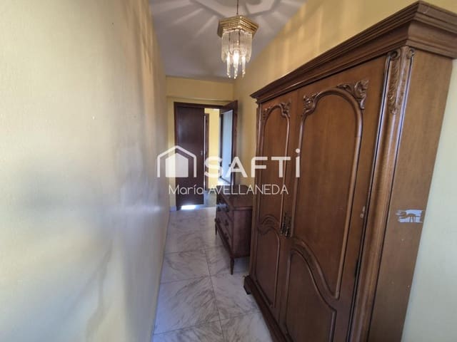 4 chambre Villa/Maison à vendre à San Andrés del Rabanedo - 210 000 € (Ref: 10035096)