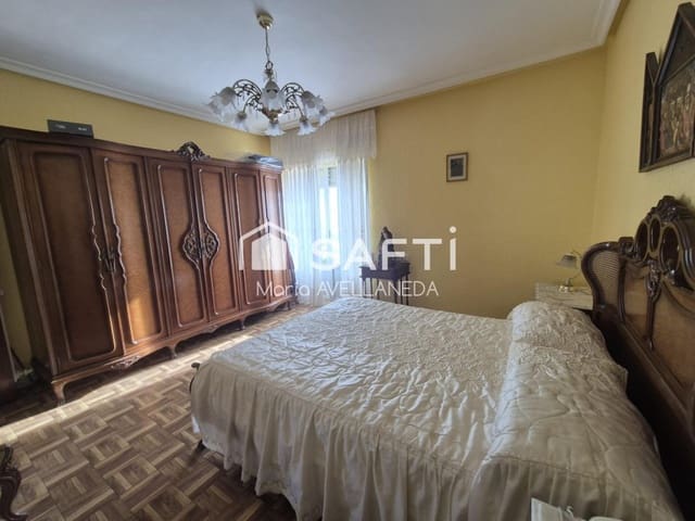 4 chambre Villa/Maison à vendre à San Andrés del Rabanedo - 210 000 € (Ref: 10035096)