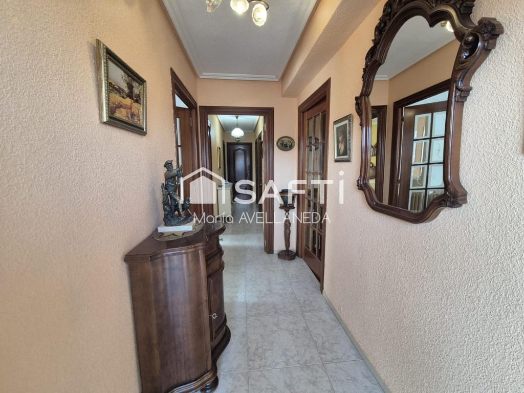 4 chambre Villa/Maison à vendre à San Andres del Rabanedo - 210 000 € (Ref: 10035096)