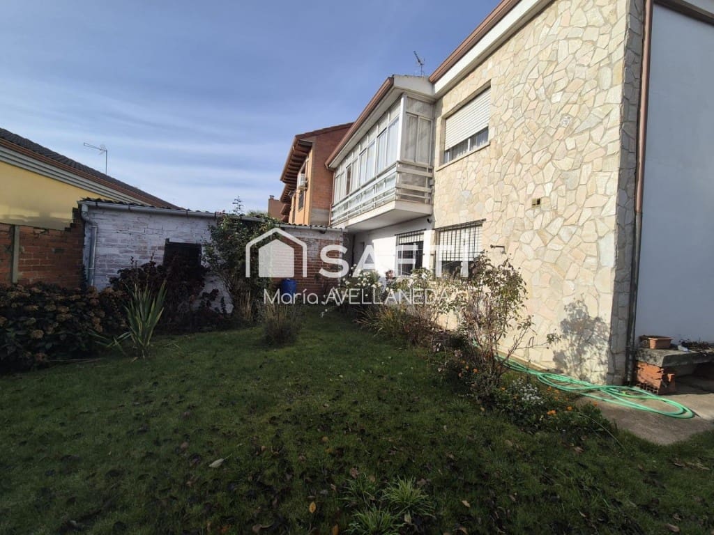 4 chambre Villa/Maison à vendre à San Andres del Rabanedo - 210 000 € (Ref: 10035096)