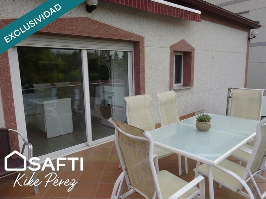 4 bedroom Villa for sale in Rubi with pool garage - € 578,000 (Ref: 10035097)