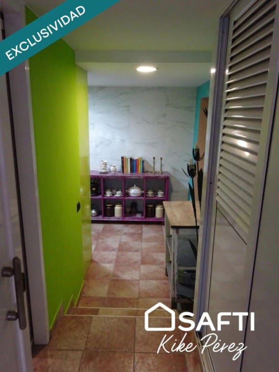 4 bedroom Villa for sale in Rubi with pool garage - € 578,000 (Ref: 10035097)