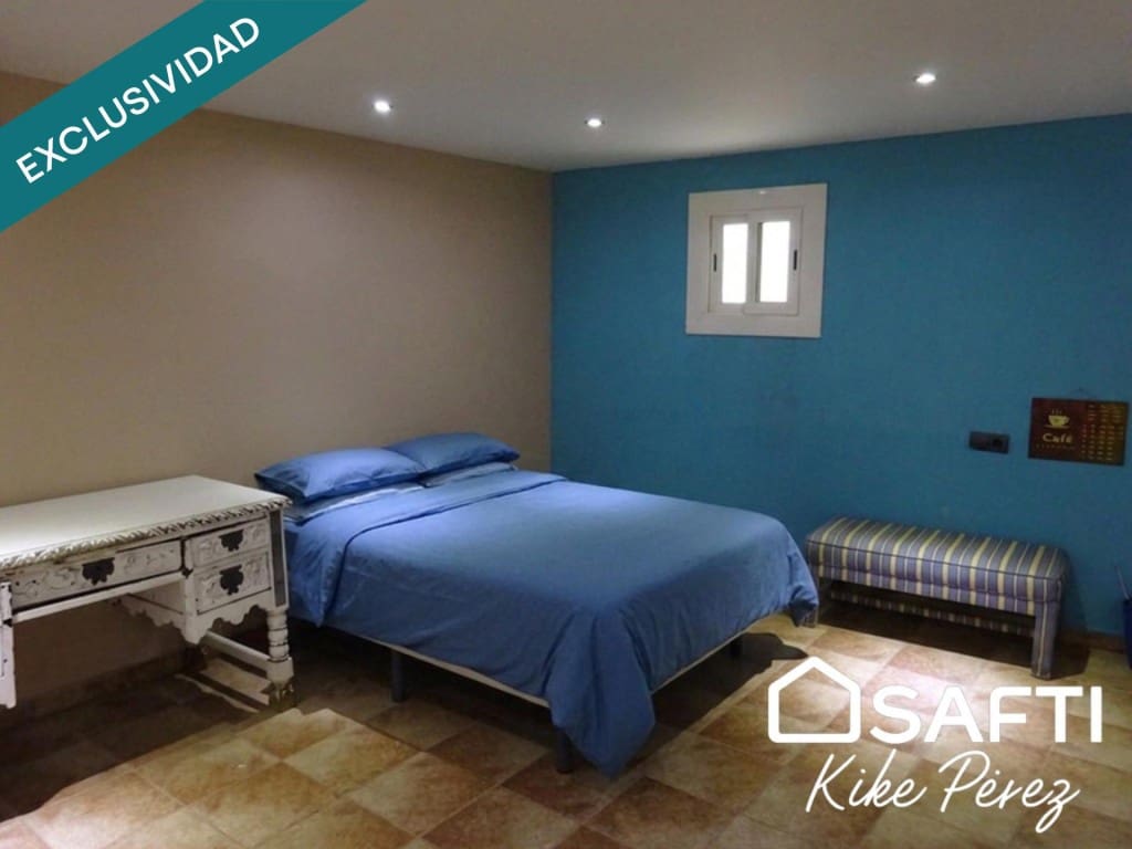 4 bedroom Villa for sale in Rubi with pool garage - € 578,000 (Ref: 10035097)