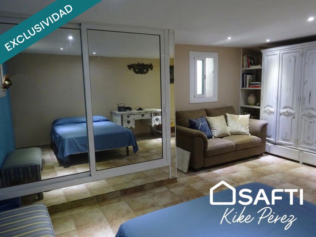 4 bedroom Villa for sale in Rubi with pool garage - € 578,000 (Ref: 10035097)