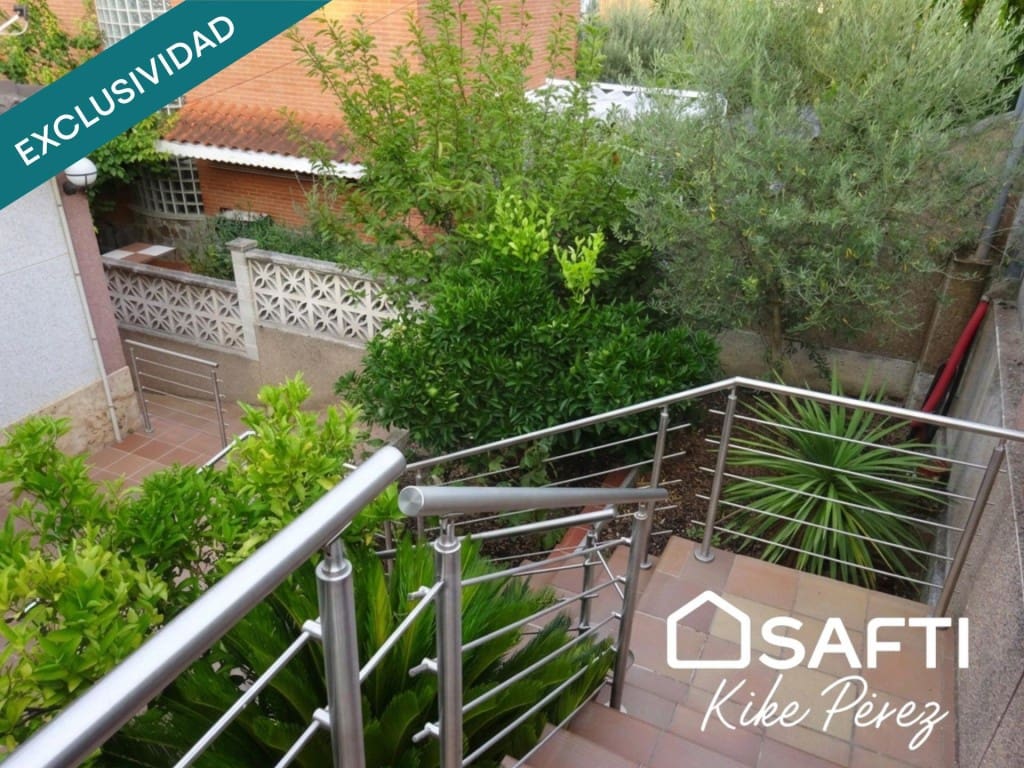 4 bedroom Villa for sale in Rubi with pool garage - € 578,000 (Ref: 10035097)