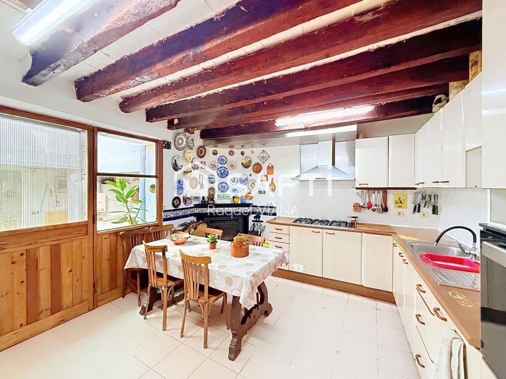 7 sovrum Radhus till salu i Piera - 230 000 € (Ref: 10035102)