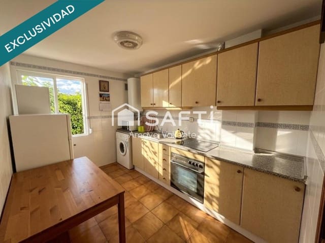 3 bedroom Apartment for sale in Aliaga - € 43,000 (Ref: 10035106)