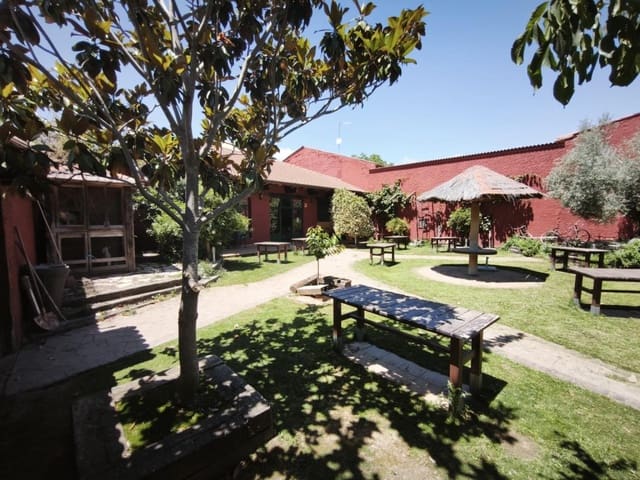 Escritório para venda em Alija del Infantado - 280 000 € (Ref: 10035108)