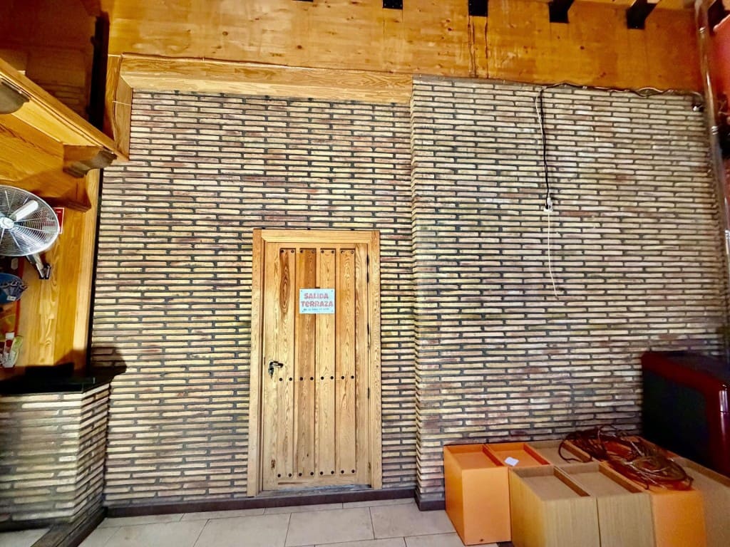 Escritório para venda em Alija del Infantado - 280 000 € (Ref: 10035108)