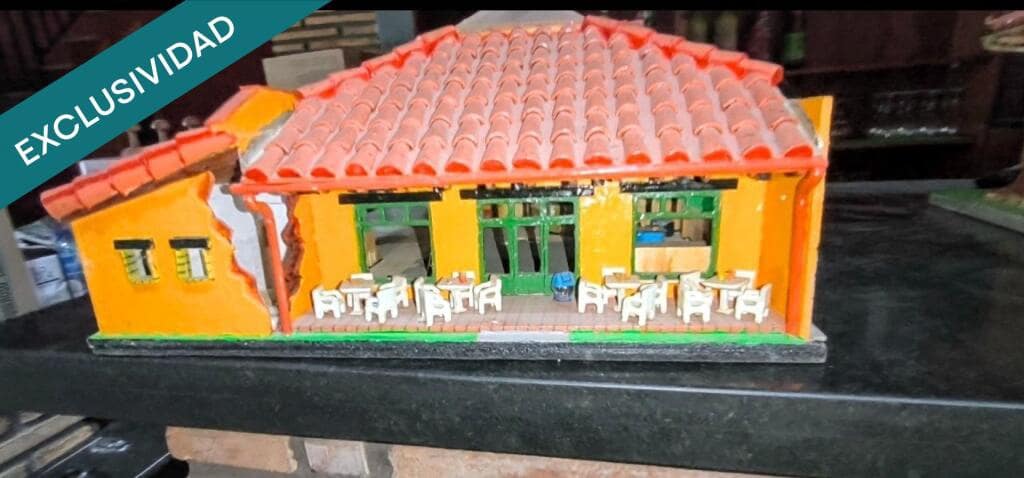 Oficina en Alija del Infantado en venta - 240.000 € (Ref: 10035108)