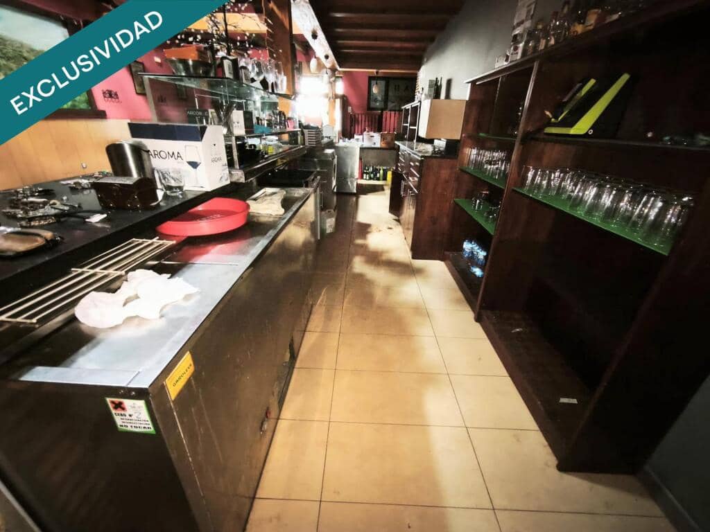 Oficina en Alija del Infantado en venta - 240.000 € (Ref: 10035108)